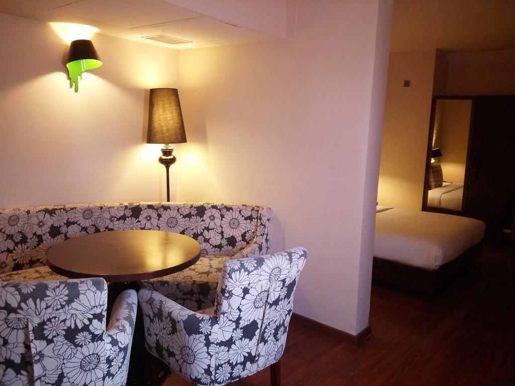Best Western Plus O2 Indore Extérieur photo