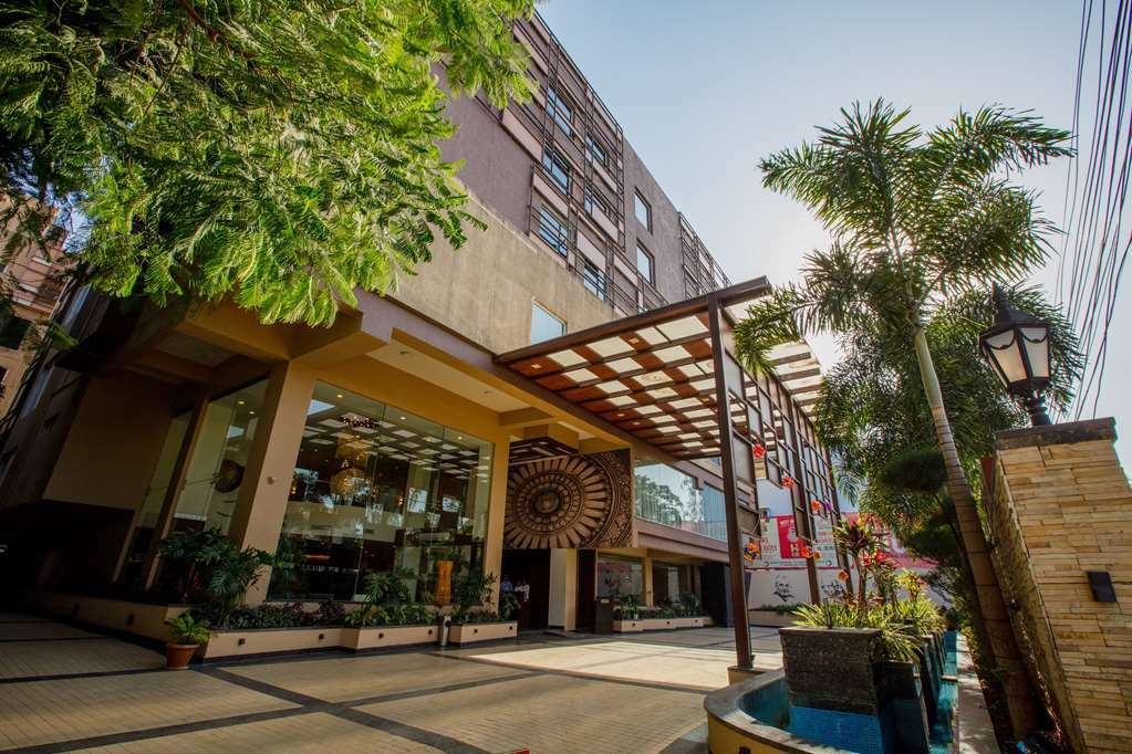 Best Western Plus O2 Indore Extérieur photo